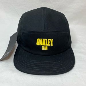 OAKLEY - Team Blackout 5 panel hat